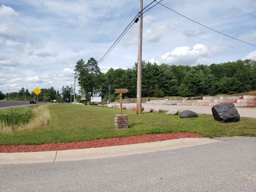 N3860 US2: N3860 US-2, Iron Mountain, MI 49801